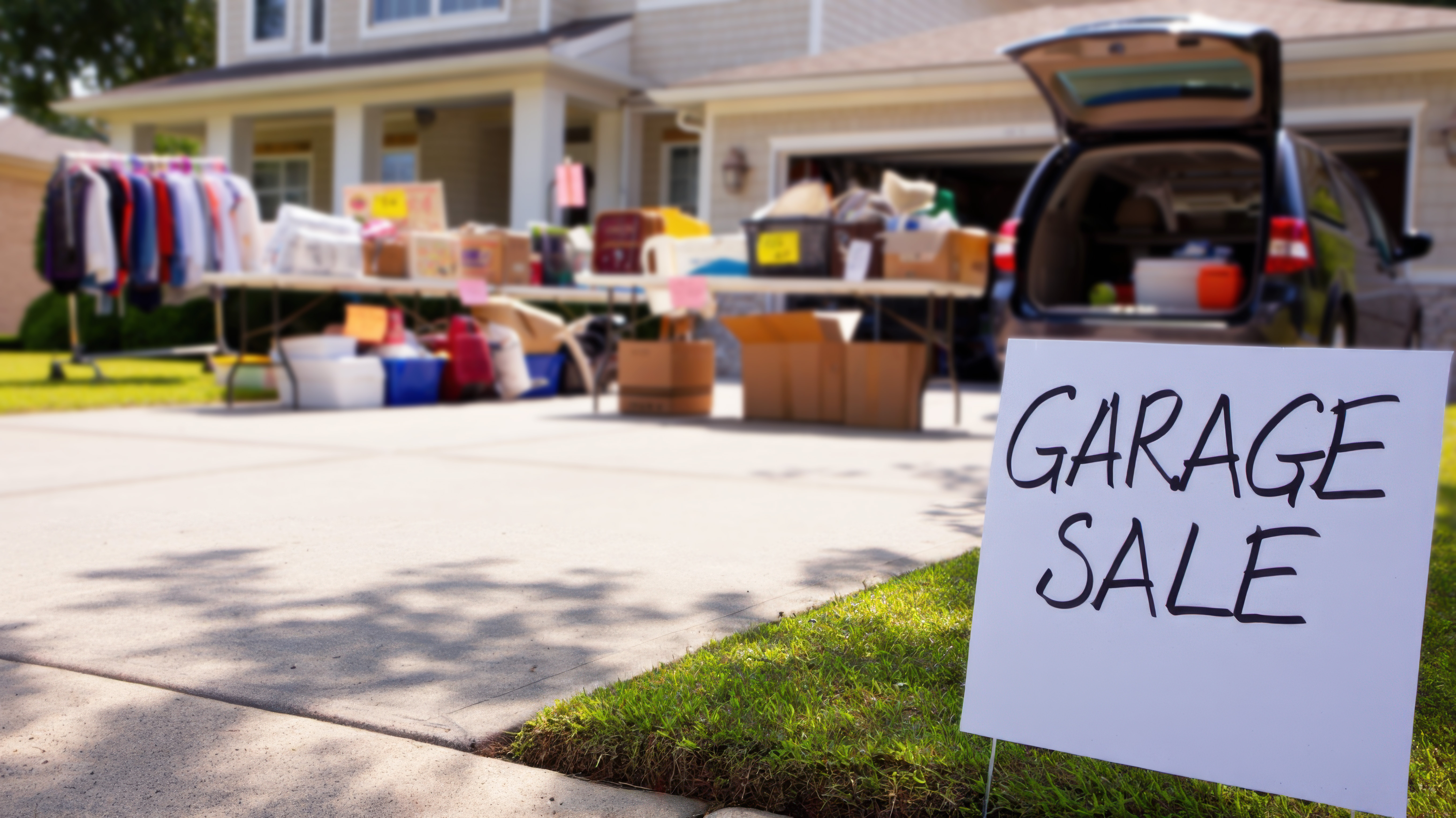 Tips and Tricks For Throwing The Ultimate Garage Sale